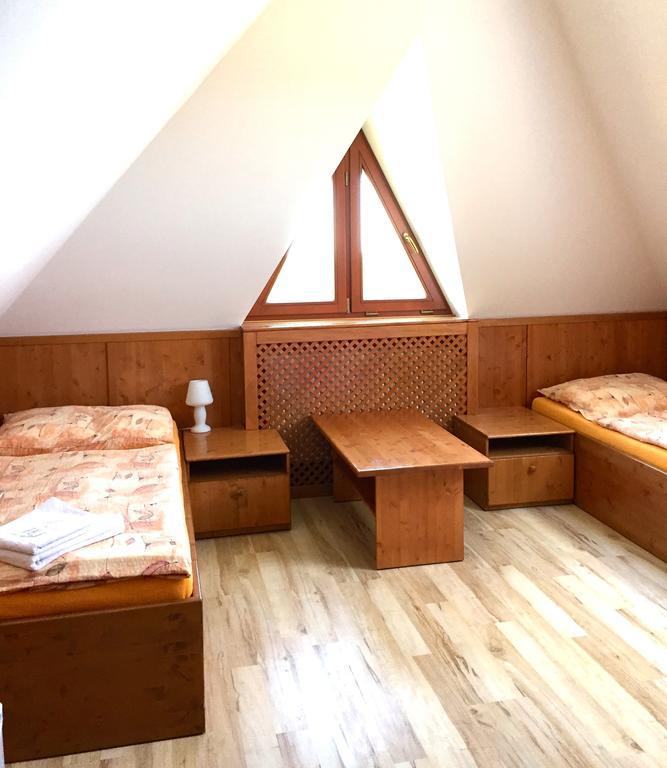 Hotel Lidicka Bouda Pec pod Snezkou Rum bild